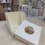 Коробка для 1 капкейка с пластиковой крышкой, размер 10х10х10 см, цвет белый.