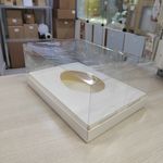 Коробка под половинку шоколадного яйца с пластиковой крышкой 23х16х10 см. белая