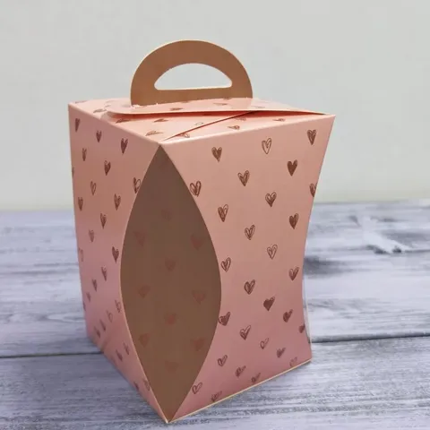 Коробка для кулича, диаметр 90 мм, розовая с сердечками