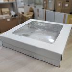 Коробка с окном из МГК 37 x 37 x 8 см белая пирог