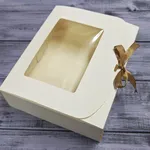 Коробка с окном с завязками белая 24*19,5*7