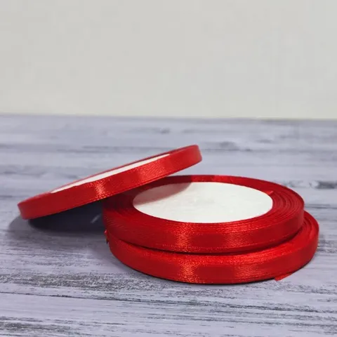 Атласная лента 6 мм длина 22,5м, красный