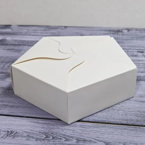 Коробка под 6 капкейков 18*18*5, белая