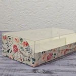 Коробка для макарон с пластиковой крышкой и ложементом 21*11*5,5, розы