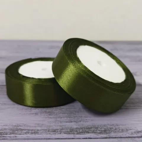Атласная лента 25мм длина 22,5 м темно-зеленый