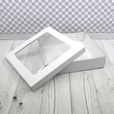 Коробка с окном из МГК 37*37*8 белая