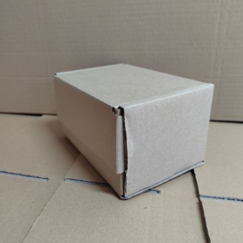 Коробка из МГК 17х12х10 см крафт Почта 3